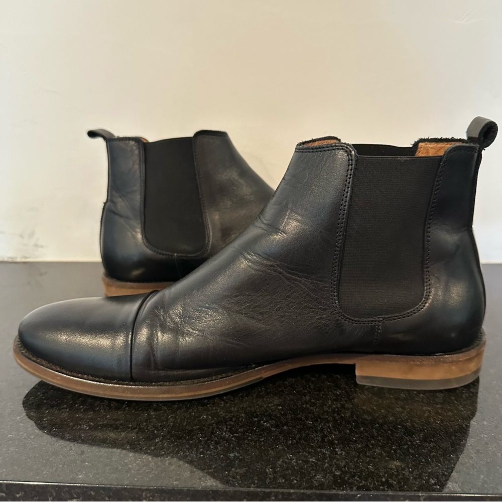 Men's Rodd & Gunn Black Leather Chelsea Boots - Picture 4 of 10